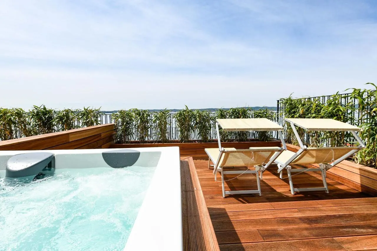 Hotel Flaminia Sirmione 4*,
