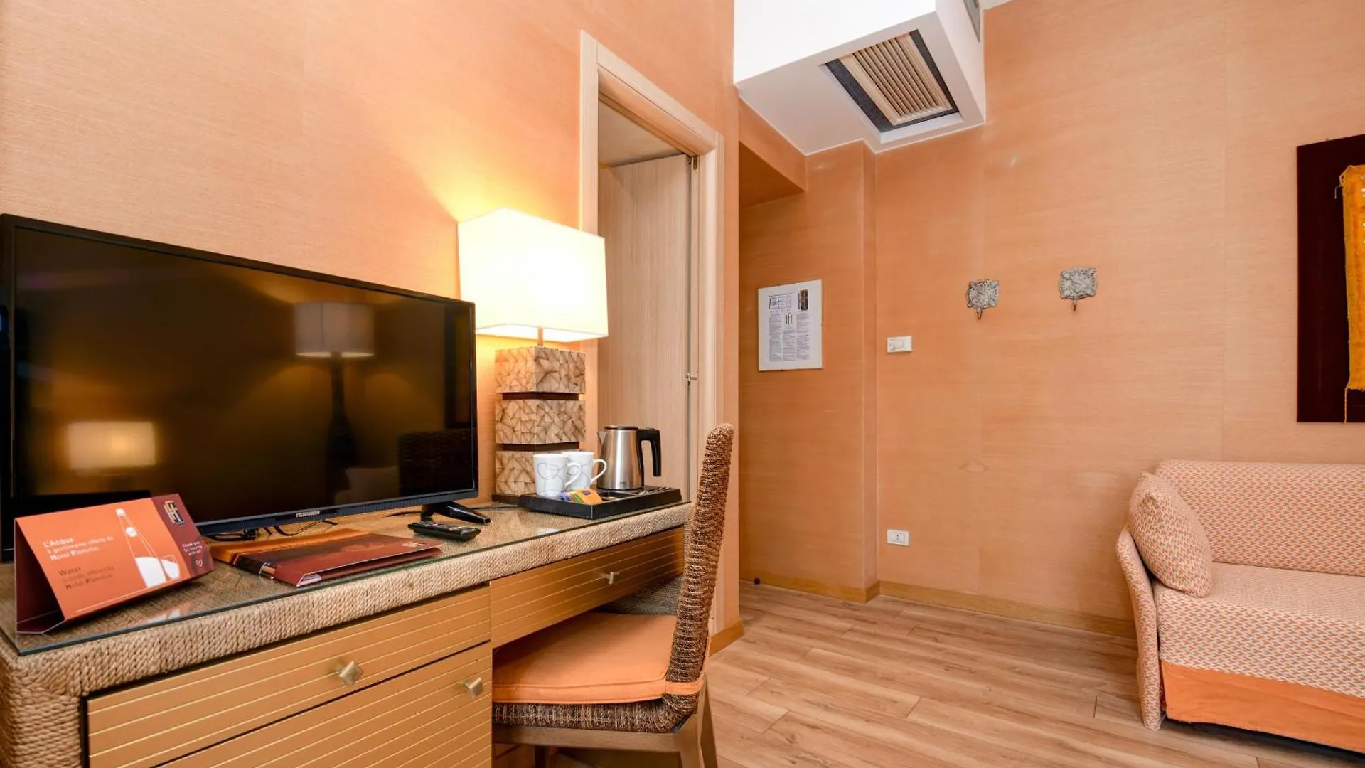 Hotel Flaminia Sirmione 4*,